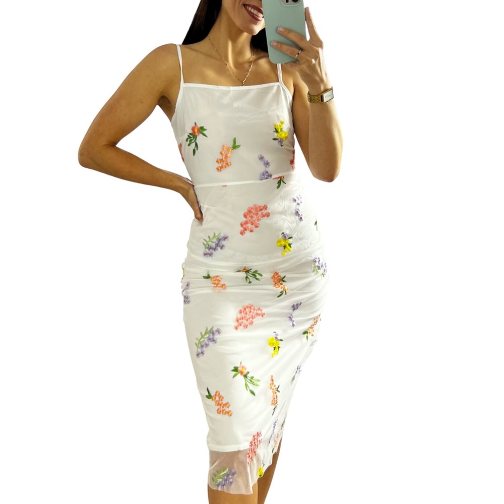 BOUTIQUE Floral Embroidered Bodycon Midi Dress